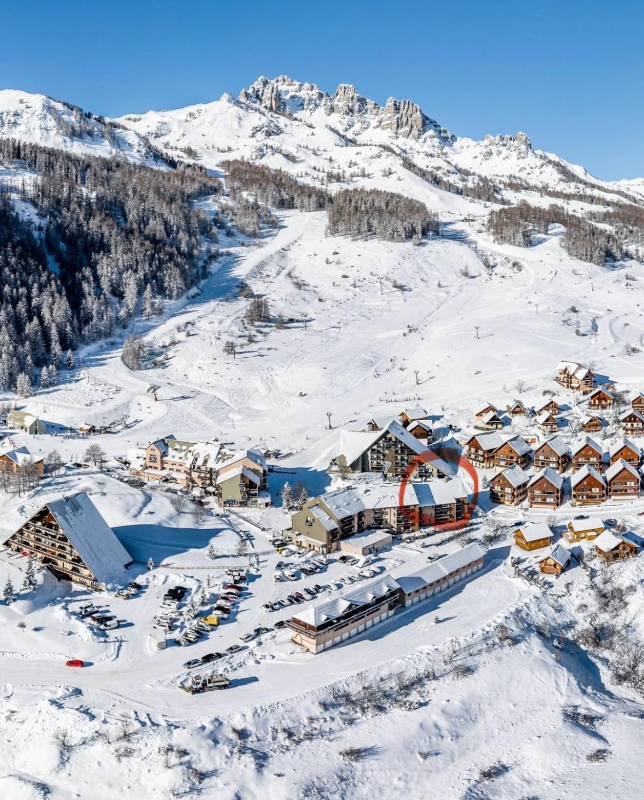Appartement Pieds Des Pistes Réallon Exterior foto